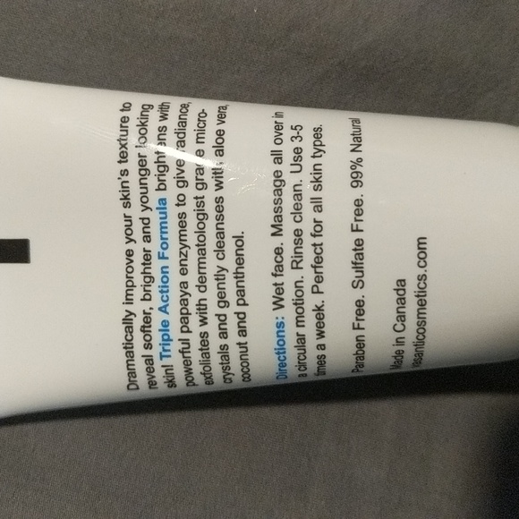 NWT Face Cleanser - Picture 2 of 2